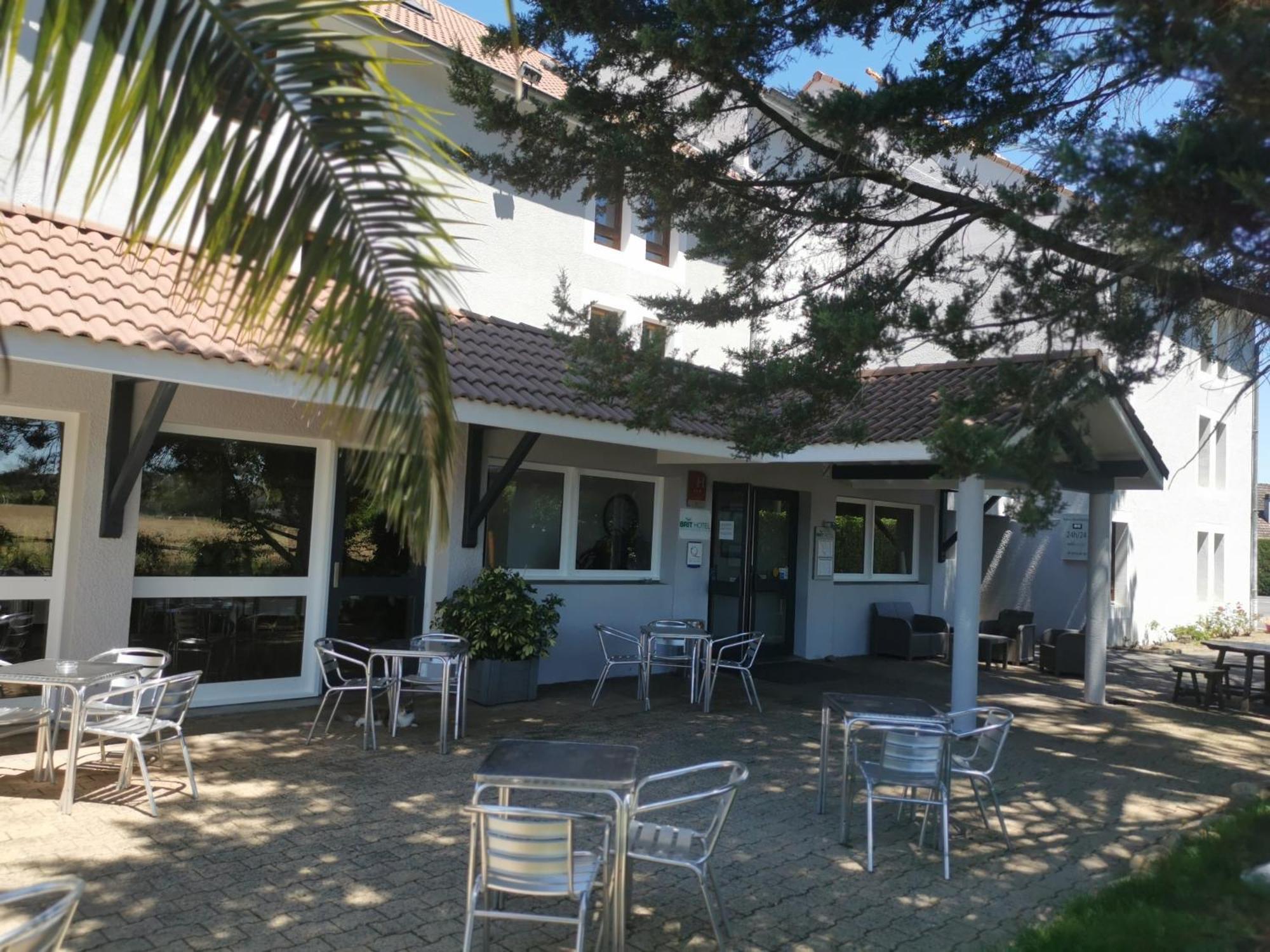 Brit Hotel Confort Pau Lons Exterior photo