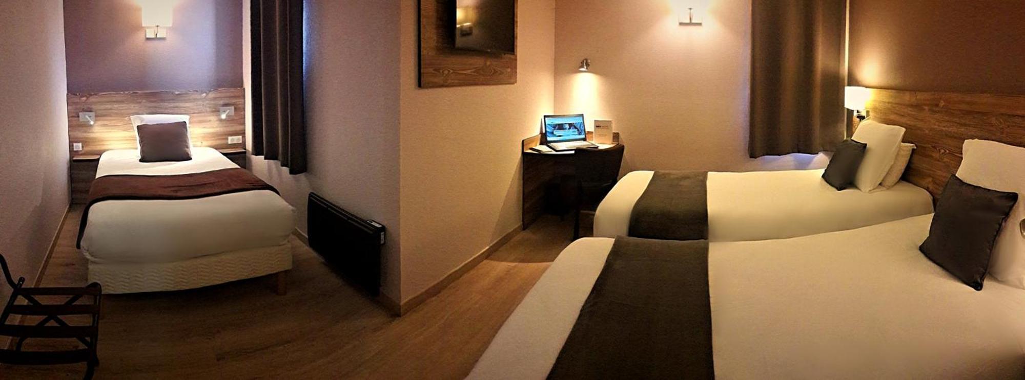 Brit Hotel Confort Pau Lons Exterior photo