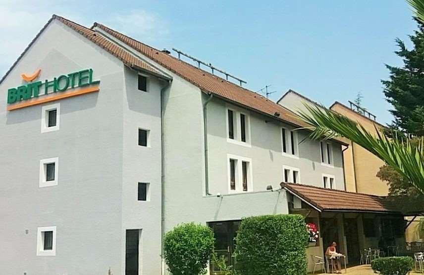 Brit Hotel Confort Pau Lons Exterior photo