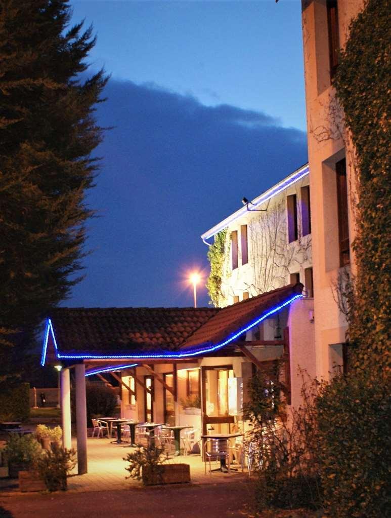Brit Hotel Confort Pau Lons Exterior photo