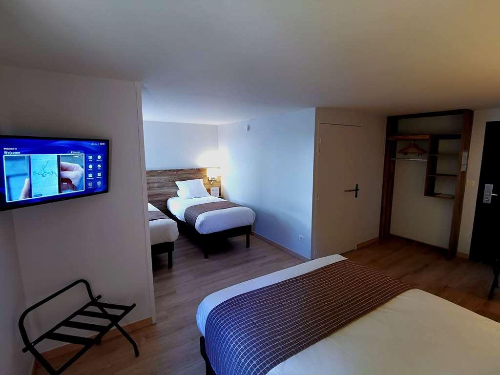 Brit Hotel Confort Pau Lons Room photo