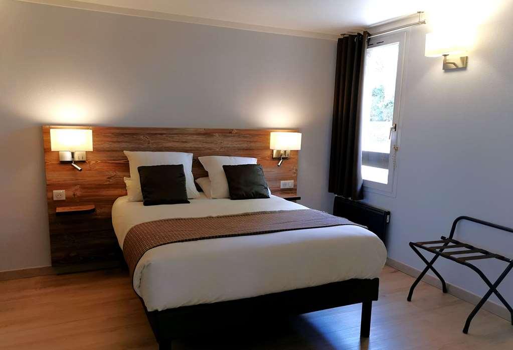 Brit Hotel Confort Pau Lons Room photo