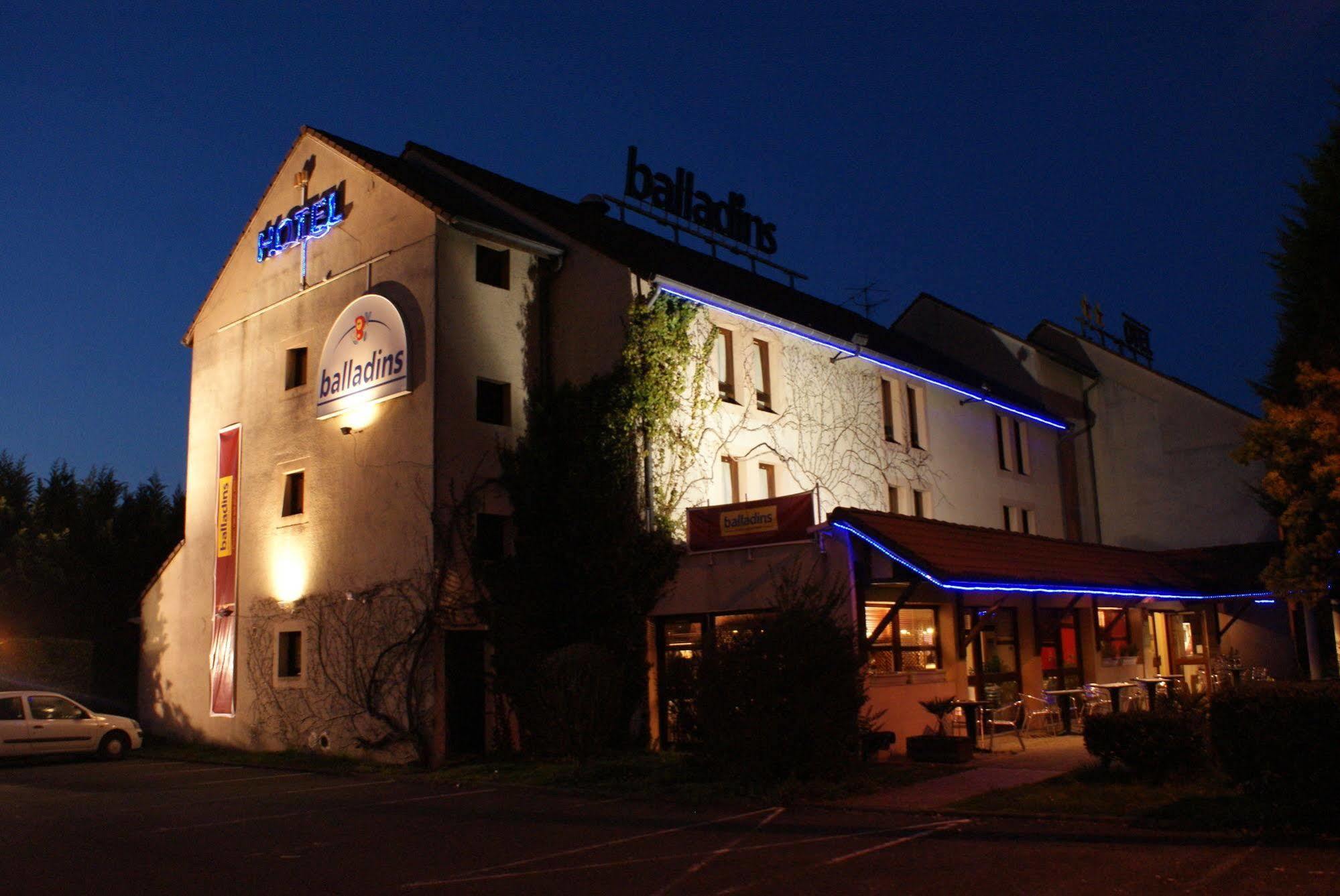 Brit Hotel Confort Pau Lons Exterior photo