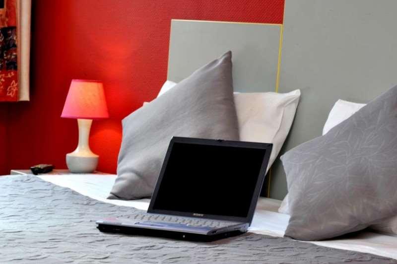 Brit Hotel Confort Pau Lons Room photo